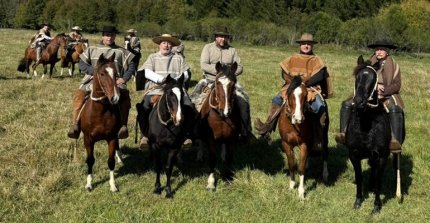 Más de 100 jinetes: La Gran Cabalgata de los Criadores de Cautín resultó un éxito