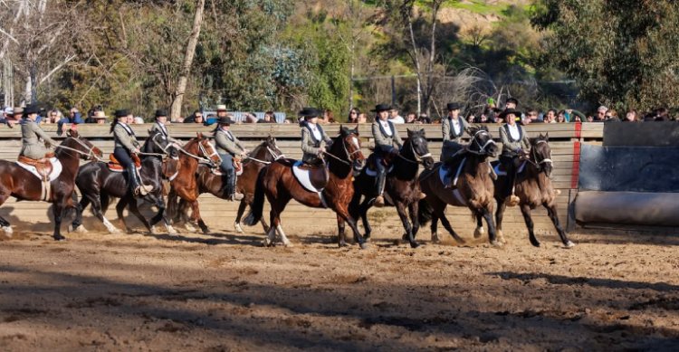 Escuadra Ecuestre Hacendadas de Aculeo participará en el IV Festival Internacional de la Mujer a Caballo en México