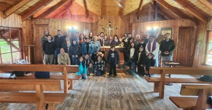 Ferochi reconstruyó iglesia del Fundo El Rodeo para la comunidad de Santa Julia en Riñihue
