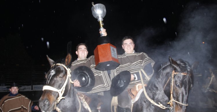 Campeones Universitarios Santa María y Vidaurrazaga correrán juntos esta temporada